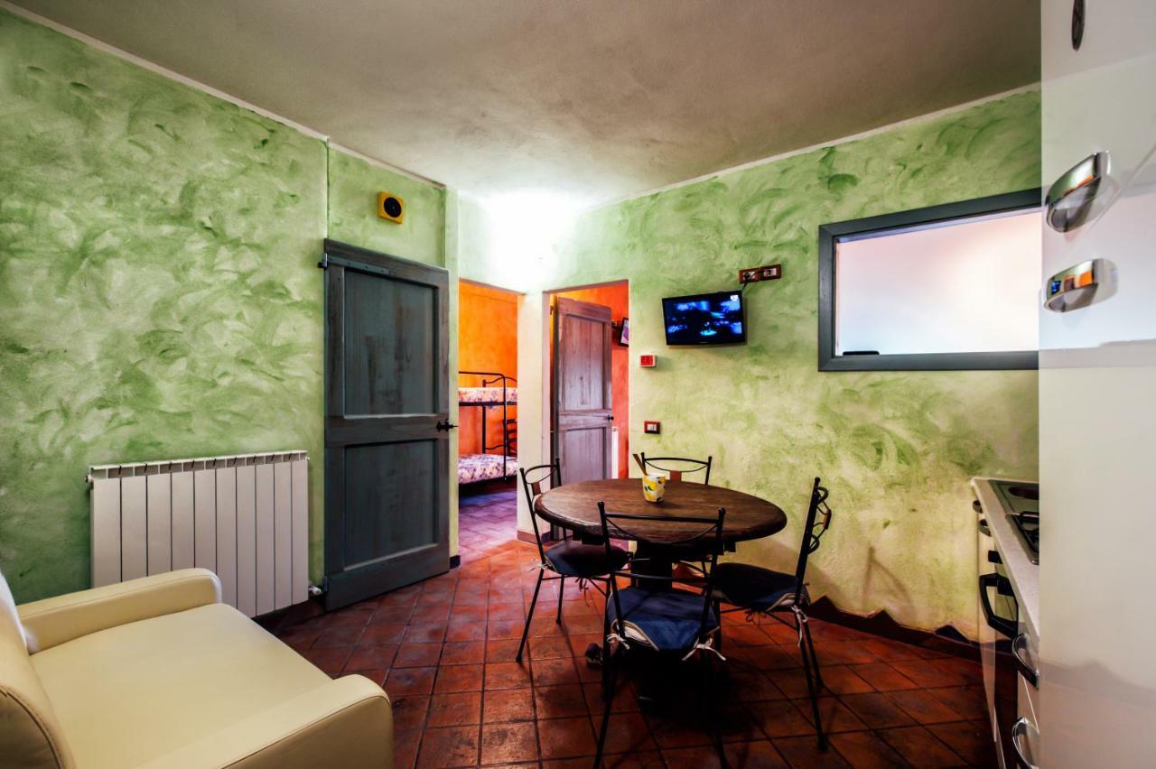 Agriturismo Il Noce カスティリオーネ・ドルチャ エクステリア 写真