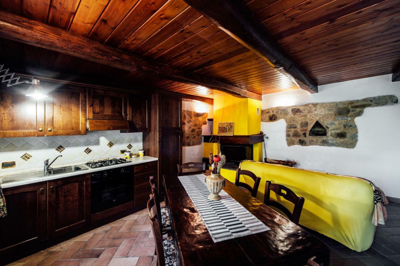 Agriturismo Il Noce カスティリオーネ・ドルチャ エクステリア 写真